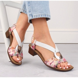 Comodi sandali slip-on da donna con fiori, multicolor Rieker 62662-90 bianca 1