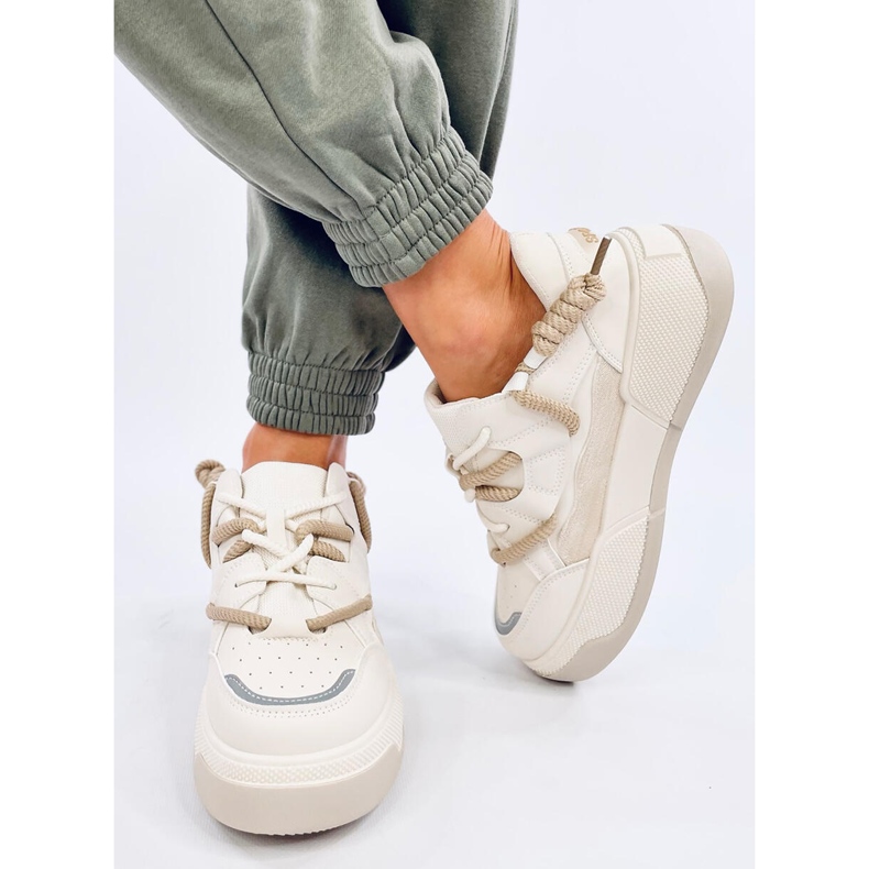 Kennar Scarpe da ginnastica da donna di colore beige 2