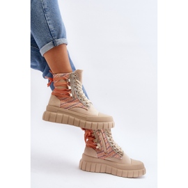 Sneakers alte da donna beige su una piattaforma massiccia Kernia 1