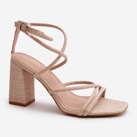 Sandali beige Herfiana con tacco alto e cinturini 2