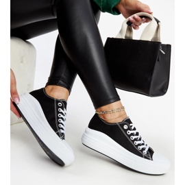 Scarpe da ginnastica nere su una spessa piattaforma Zlata nero 1