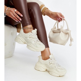 Sneakers sportive beige chiaro di Feaven 1