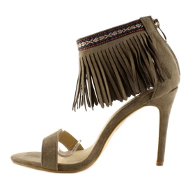 Sandali etnici cachi con frange 1