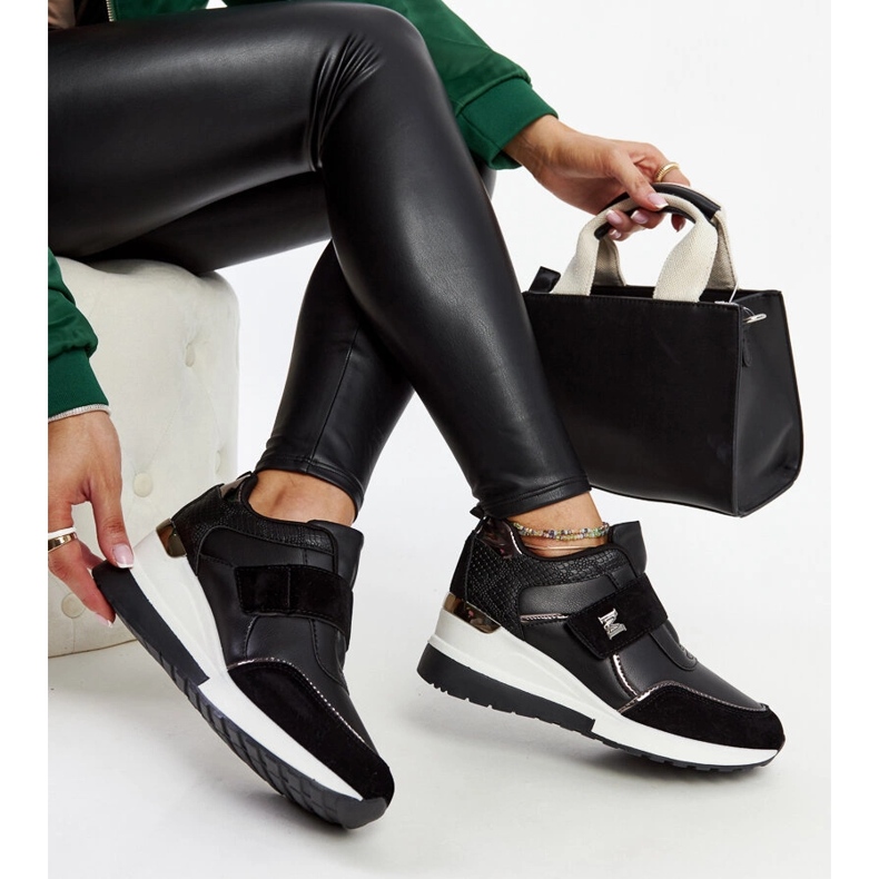 Sneakers nere con zeppa e chiusura con velcro Libuse nero 2