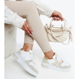 Sneakers bianche e beige sulla piattaforma Negisti bianca 1