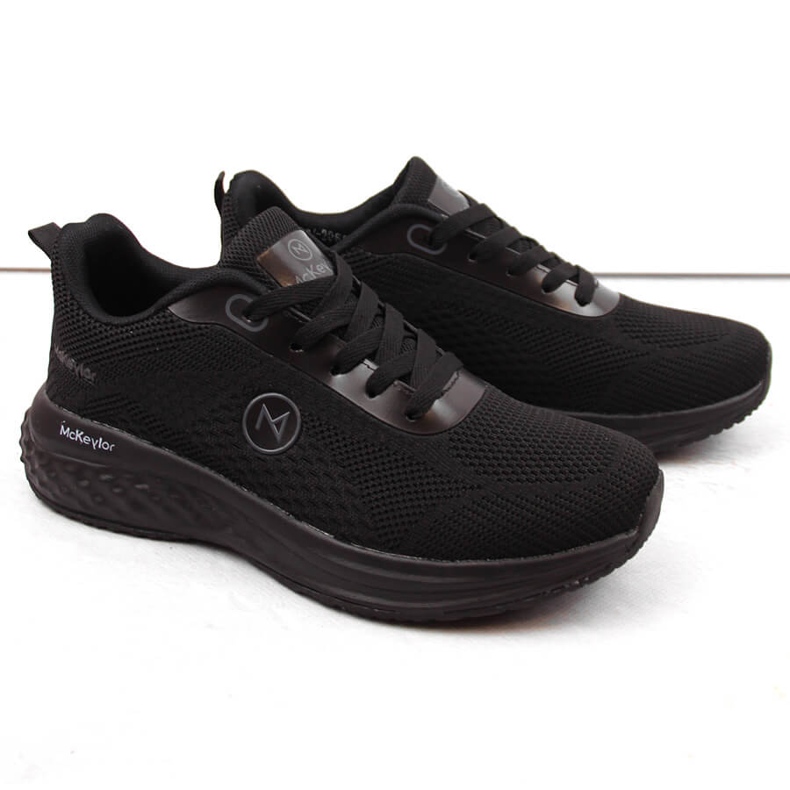 Scarpe sportive nere da uomo McKeylor 20683 nero 1