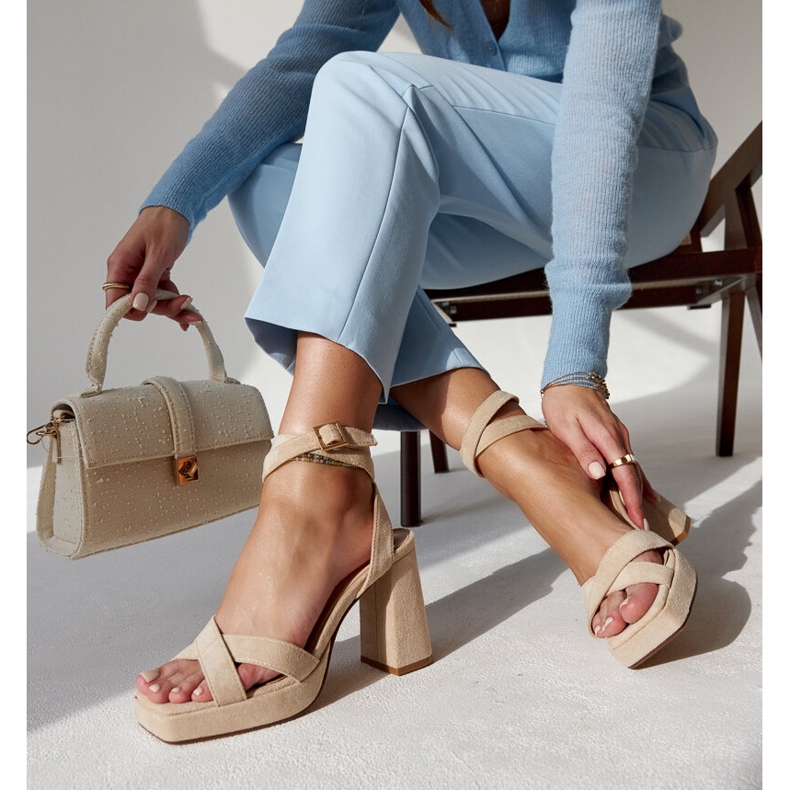 Sandali Salla con tacco alto in camoscio beige 1