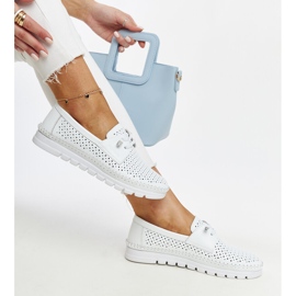 Scarpe Vinceza in pelle bianca traforata 1