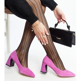 Décolleté con tacco alto in pelle rosa scuro di Vinceza 1