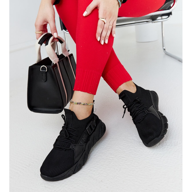 Sneaker sportive Faruz leggere di colore nero 1