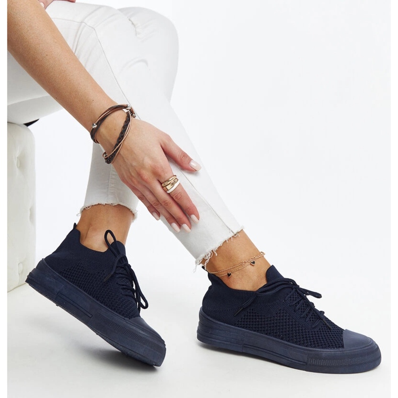 Sneaker sportive leggere blu navy di Senaida 1