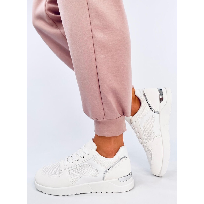 Sneakers leggere da donna Doleh White bianca 2