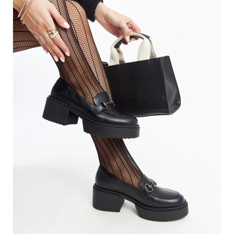 Scarpe col tacco in ecopelle nera di Vinceza nero 1