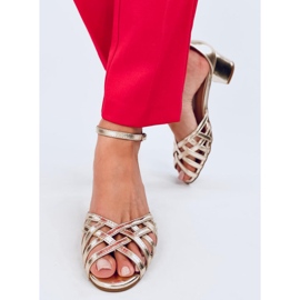 Sandali Kermel Gold con tacco basso d'oro 1