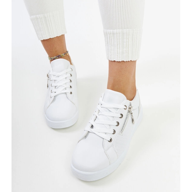 Scarpe sportive bianche decorate con traforatura Chiusi bianco 2