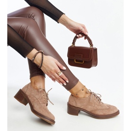 Scarpe con tacco in pelle scamosciata marrone di Tigard 1