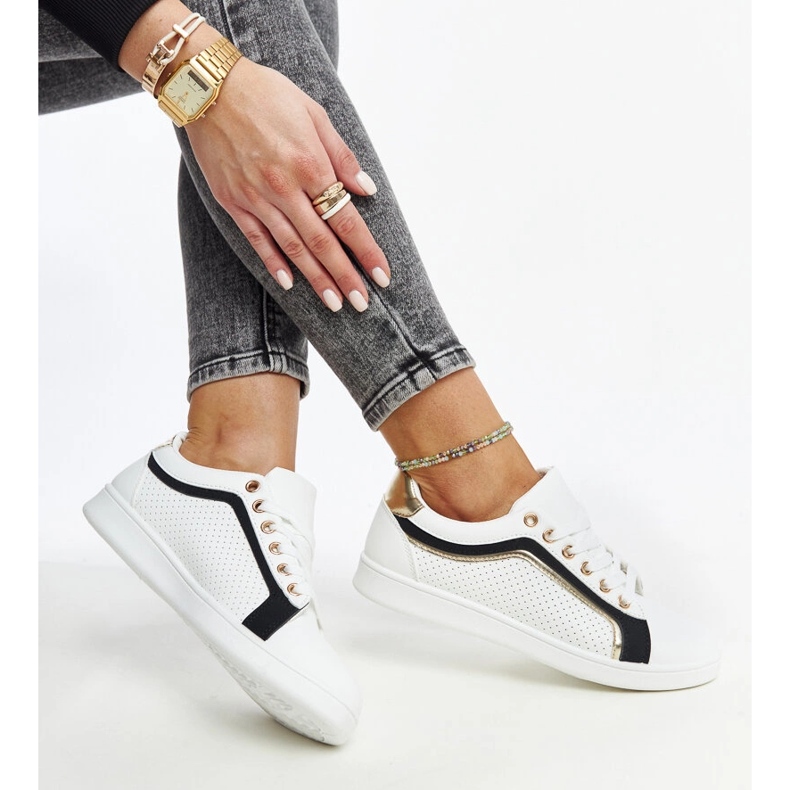 Sneakers bianche e nere sulla piattaforma Amala bianca 1