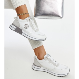 Sneakers con plateau bianche e grigie di Sinika bianca 1
