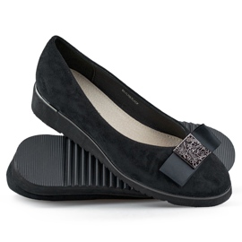 Décolleté in camoscio nero con zeppa bassa 1