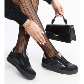 Scarpe da ginnastica Walda nere con plateau nero 1