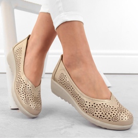 Scarpe slip-on da donna con zeppa dorata traforata Potocki 90300 d'oro 1