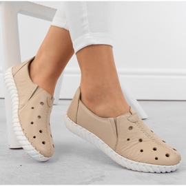 Scarpe slip-on da donna in pelle traforata, beige Artiker 54C0561 1