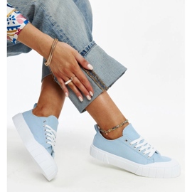 Sneakers in tessuto blu di Eduard 1