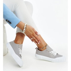 Sneakers in tessuto grigio di Eduard 1