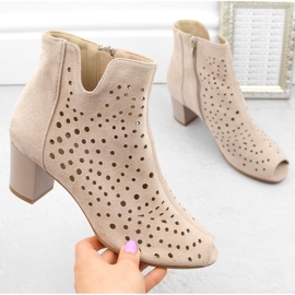 Stivaletti da donna in camoscio traforato, beige Jezzi ASA169-11 1