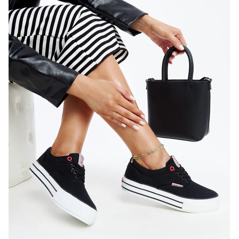 Sneakers nere da donna con suola spessa, Cross Jeans nero 1