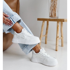 Sneakers Aria in pelle bianca con suola spessa bianco 1