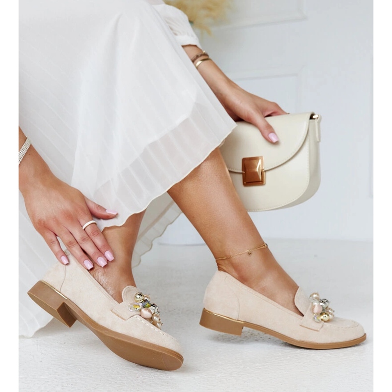 Mocassini beige chiaro con decori Dahera 2