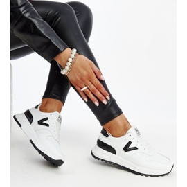 Sneakers bianche con suola spessa Cettina bianca 1