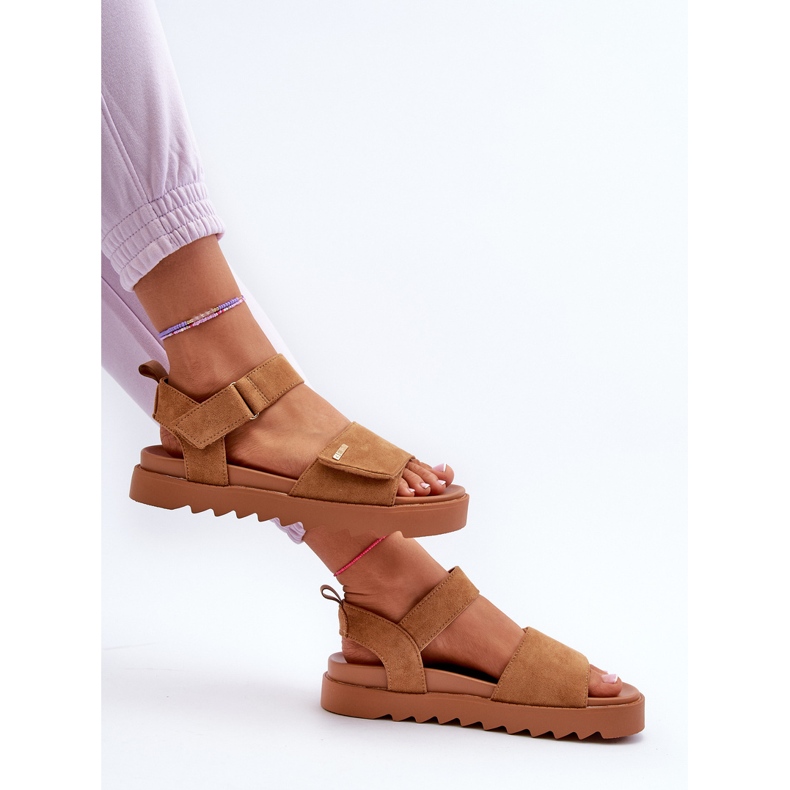 Sandali in pelle scamosciata da donna sulla piattaforma Big Star NN274705 Marrone 1