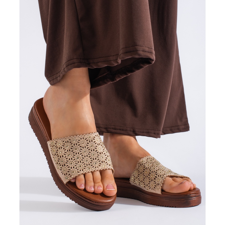 Ciabatte beige con plateau da donna 1