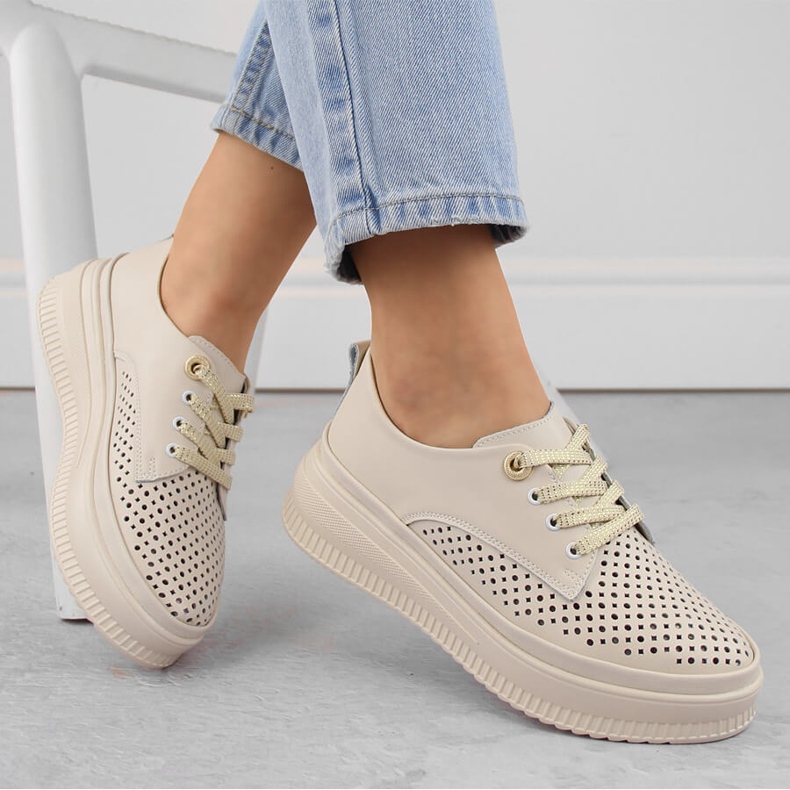 Scarpe da donna in pelle traforata con plateau, beige Artiker 54C1707 1