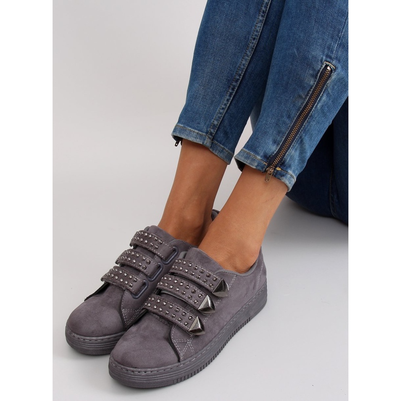 Sneakers con borchie 16-582 Grigio 2