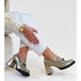 Scarpe in vernice verde con tacco alto Vinceza 1