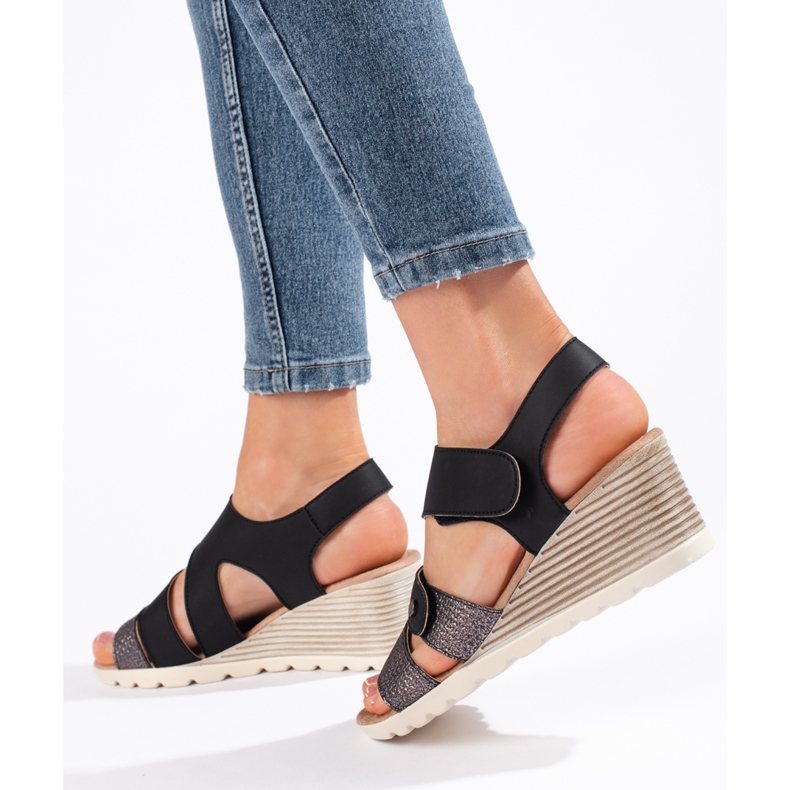 Sandali con zeppa da donna con velcro nero 2