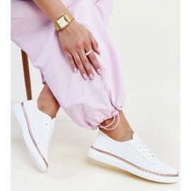Sneakers Biserka bianche traforate bianco 1