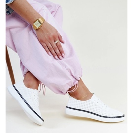 Sneakers Biserka traforate bianche e nere bianco 1