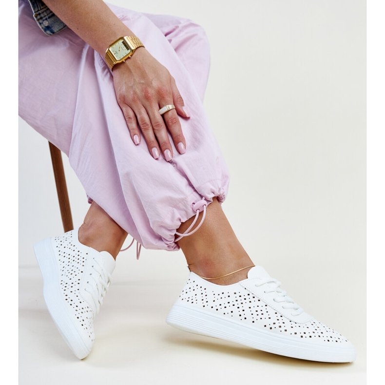 Sneakers Manoek bianche traforate bianco 1