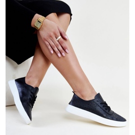 Sneaker Manoek traforate nere nero 1