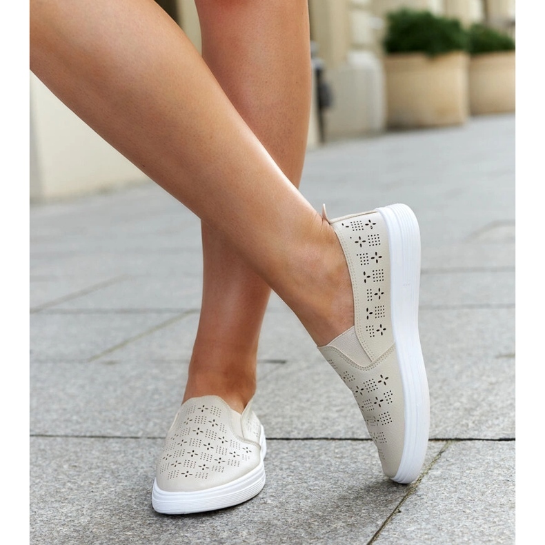 Scarpe da ginnastica slip-on Hilal beige 1