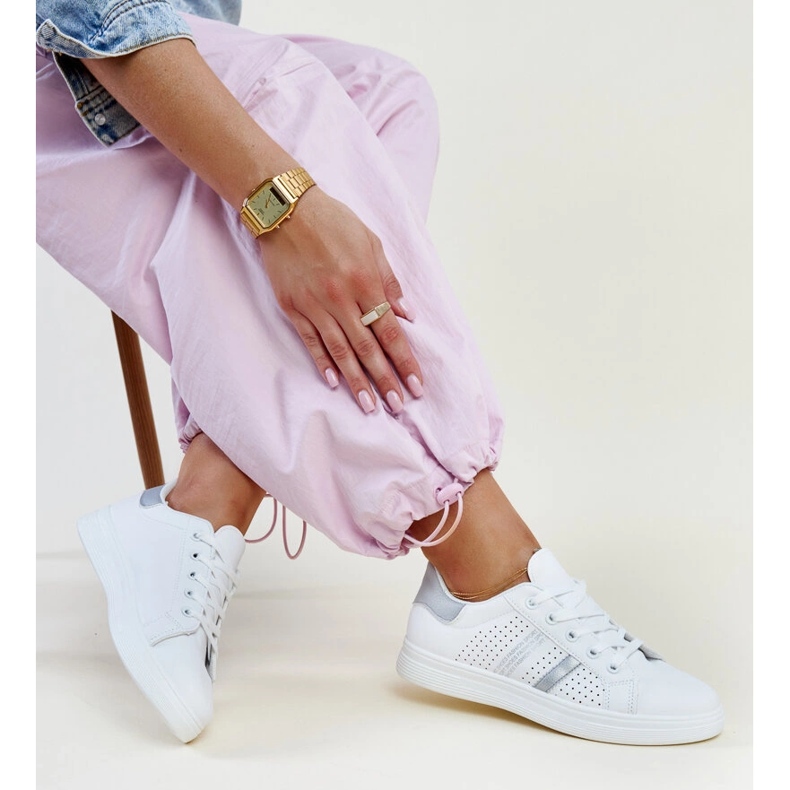 Sneakers in ecopelle bianca e argento di Berdine 1