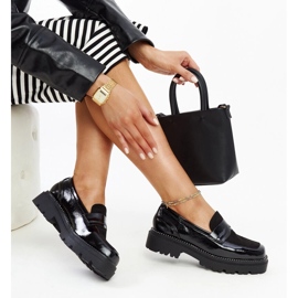 Mocassini in vernice con punta squadrata nero 1