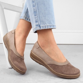Comode scarpe slip-on da donna in pelle, beige Helios 426.002.02 1