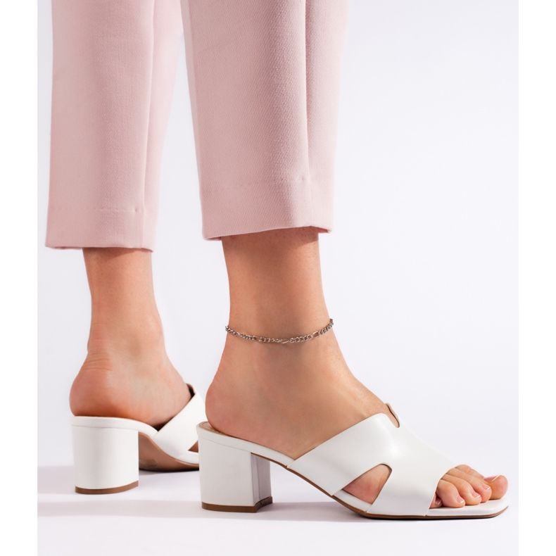 Infradito da donna bianche con tacco alto bianco 2