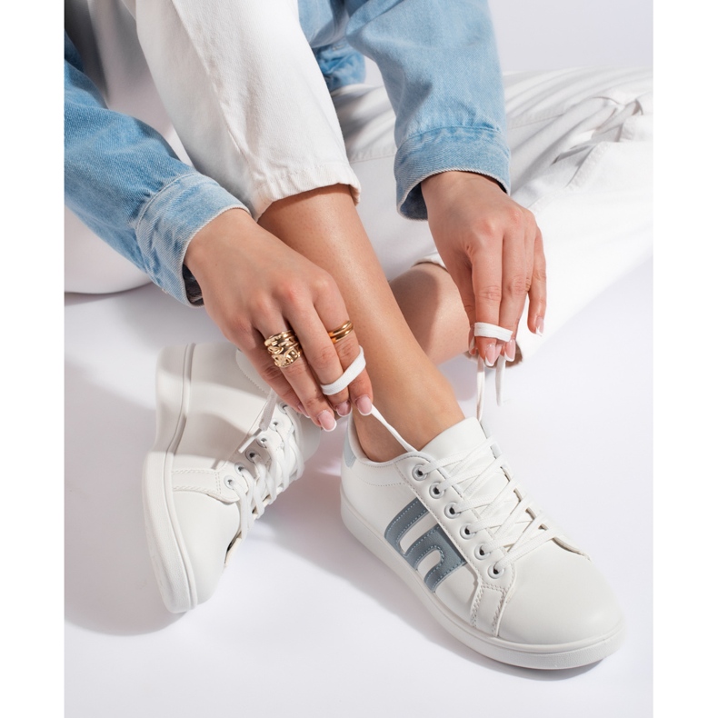 Sneakers bianche e blu da donna bianca 1