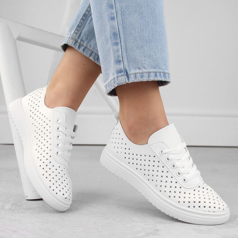 Scarpe sportive traforate da donna, colore bianco Sabatina 0819 bianca 1